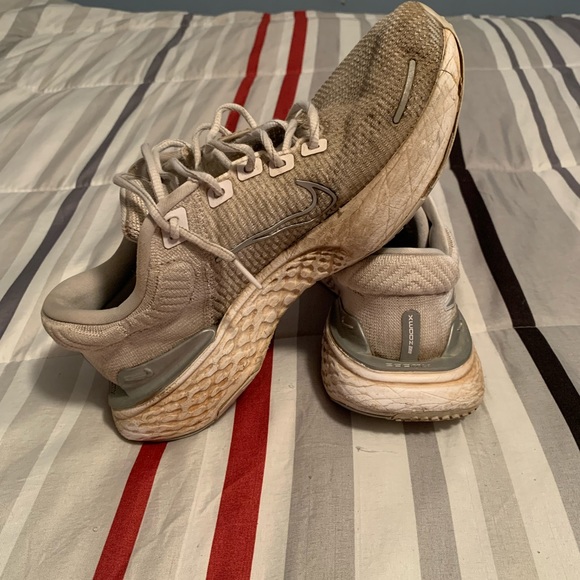 Nike Shoes 3-pair Mens 9-9.5  Air Zoomx Tempo, Next invincible 2, Pegasus 38 ￼ - Picture 9 of 16